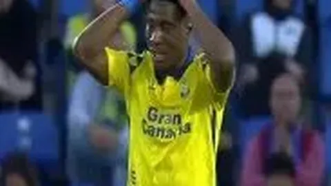 魏翊东亲述：J联赛现场偶遇谢晖，合影瞬间变“国安主帅”传闻！